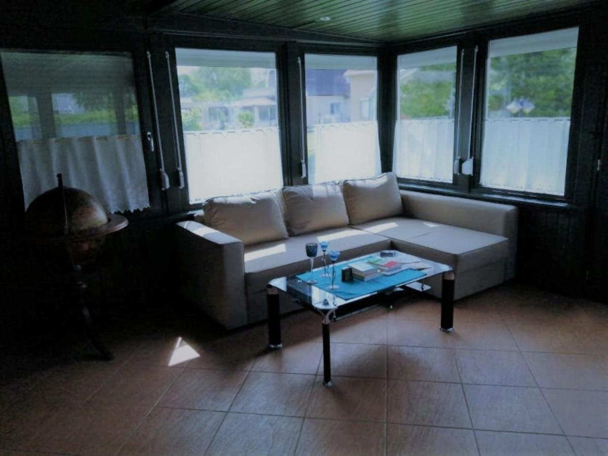 Schoenes Ferienhaus Mit Grossen Pool 250 M Vom Balaton Balatonmáriafürdő Exterior foto